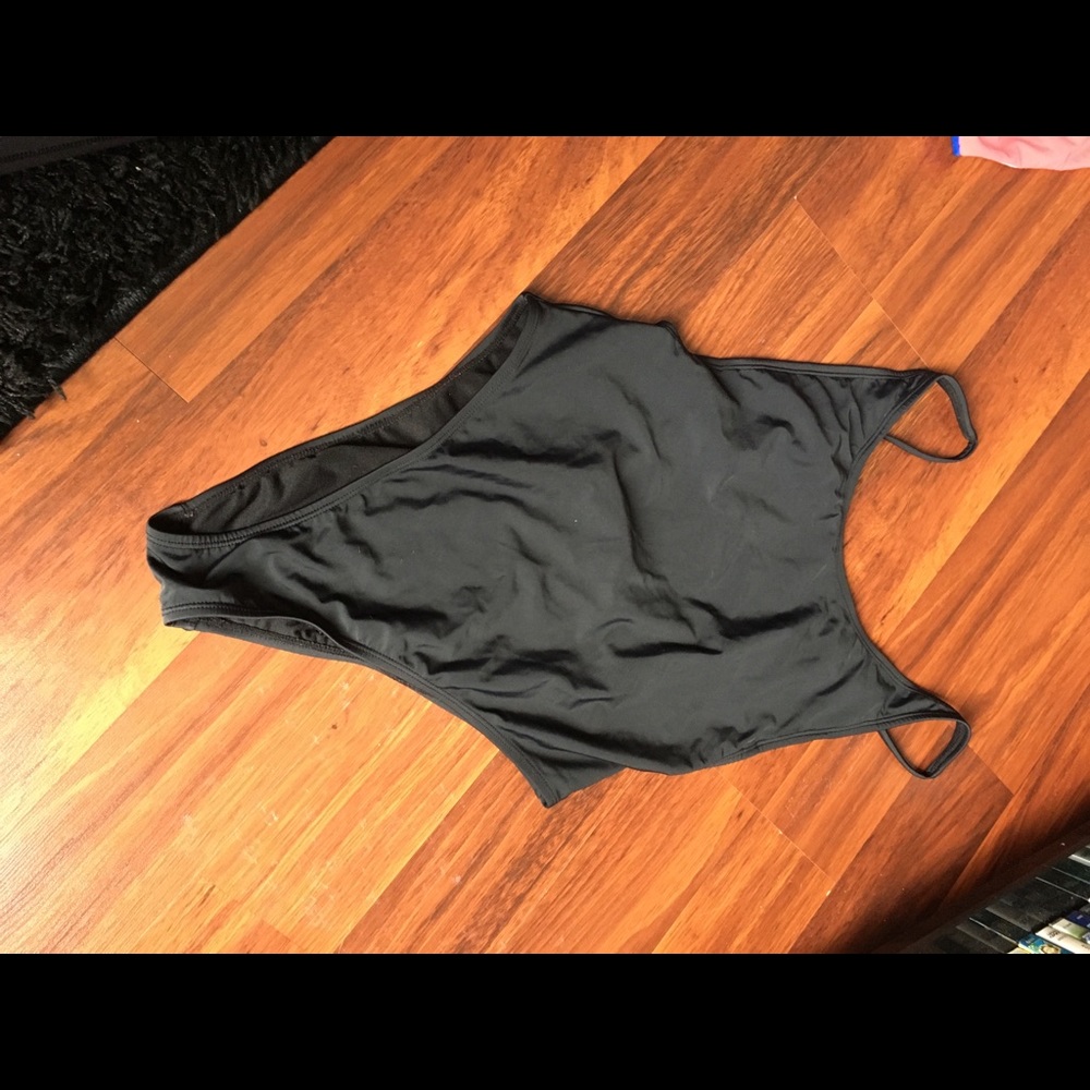 Low Back One Piece Bathing Suit 🔴